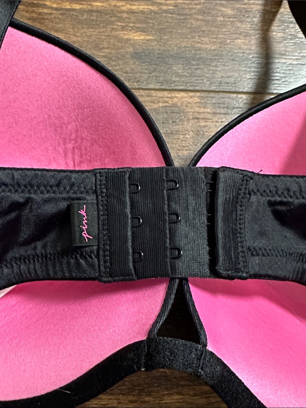 VS PINK Wear Everywhere Super Push-Up 36DD 🖤💖 Like New - Picture 4 of 8